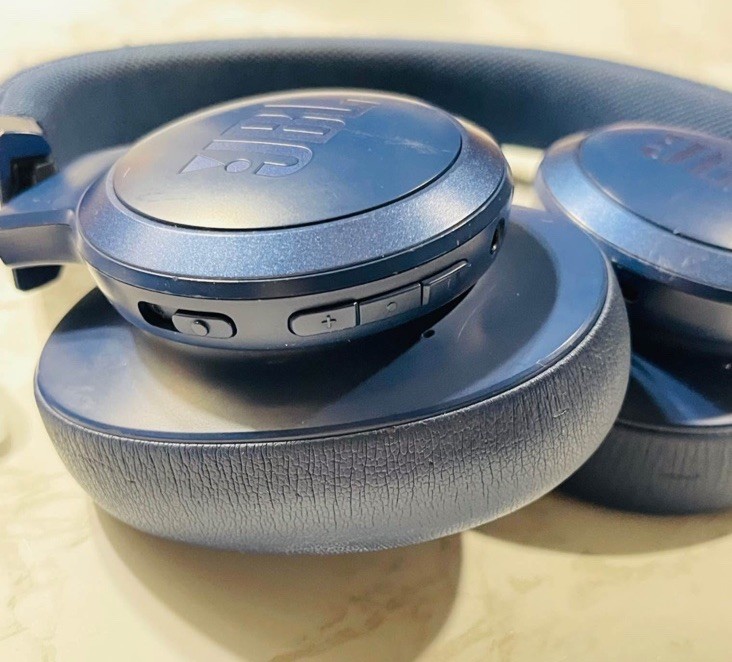 JBL Live 460NC Blue Wireless Bluetooth On – ear noise canceling headphones