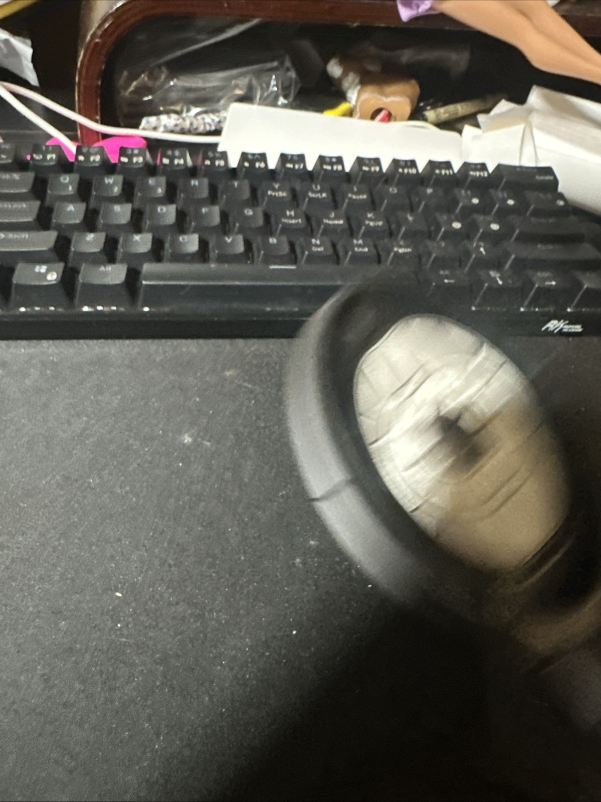 Sennheiser HD 600 Open-back Audiophile/Professional Headphones READ DESCRIPTION