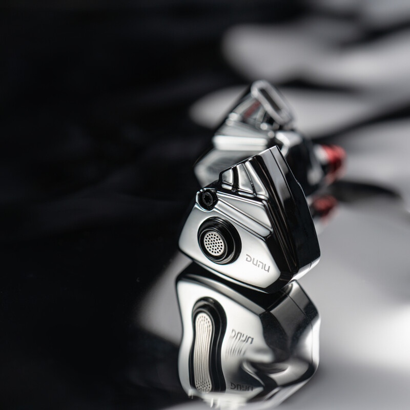 DUNU TITAN S In-ear Earphone IEM 11mm Dynamic Driver Earbuds 0.78mm Silver
