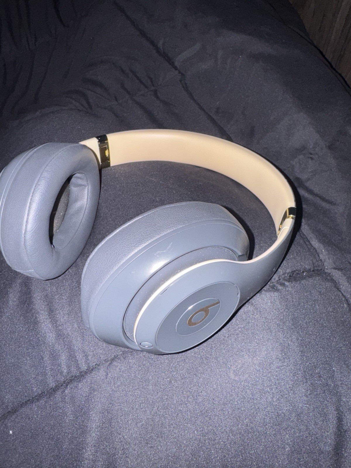 Beats by Dr. Dre Studio3 Black Wireless Bluetooth Over-Ear Headphones ShadowGray