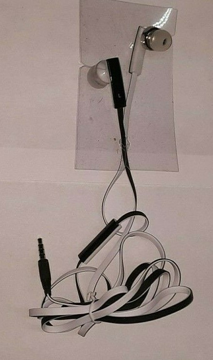 ILIVE STEREO EARBUD HEADPHONES WITH IN-LINE VOLUME CONTROL AND MIC BLACK uns nip