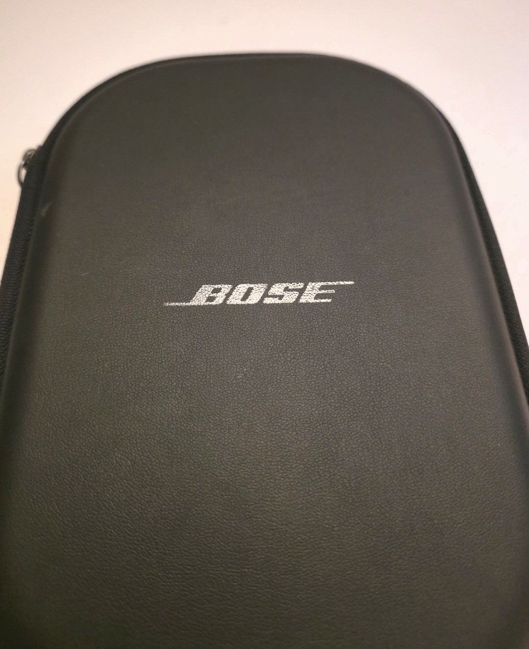 Bose QuietComfort Noise Cancelling Headphones Replacement Case. Read