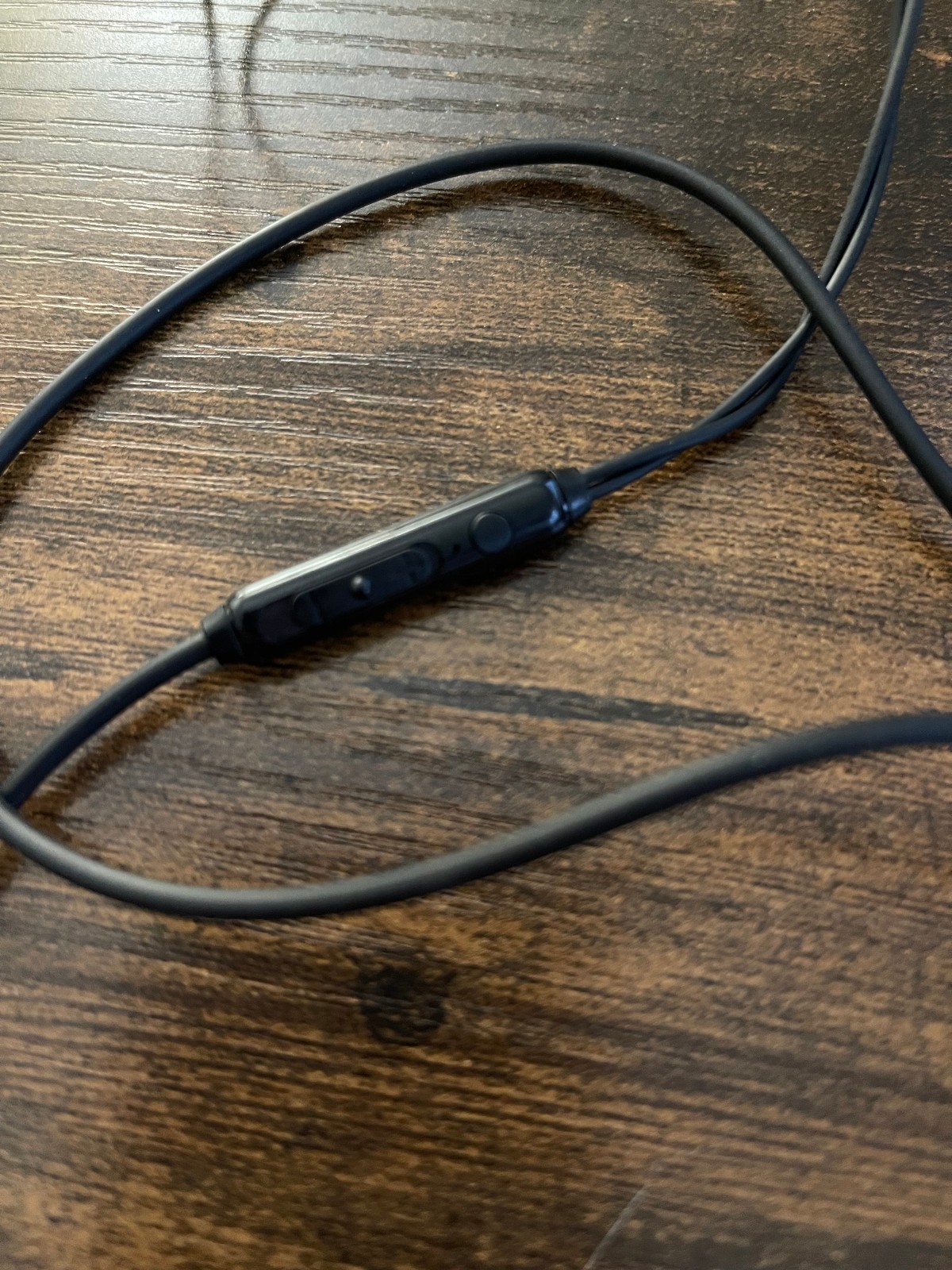 Unbranded In-Ear Earbud Headphones Black Sliver Red with USB-C Port Connector