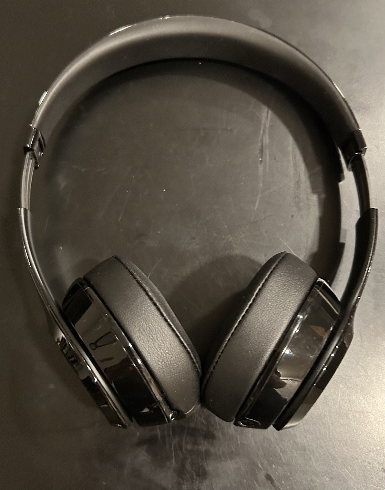 Beats by Dr. Dre Solo3 Over the Ear Headphone – Gloss Black