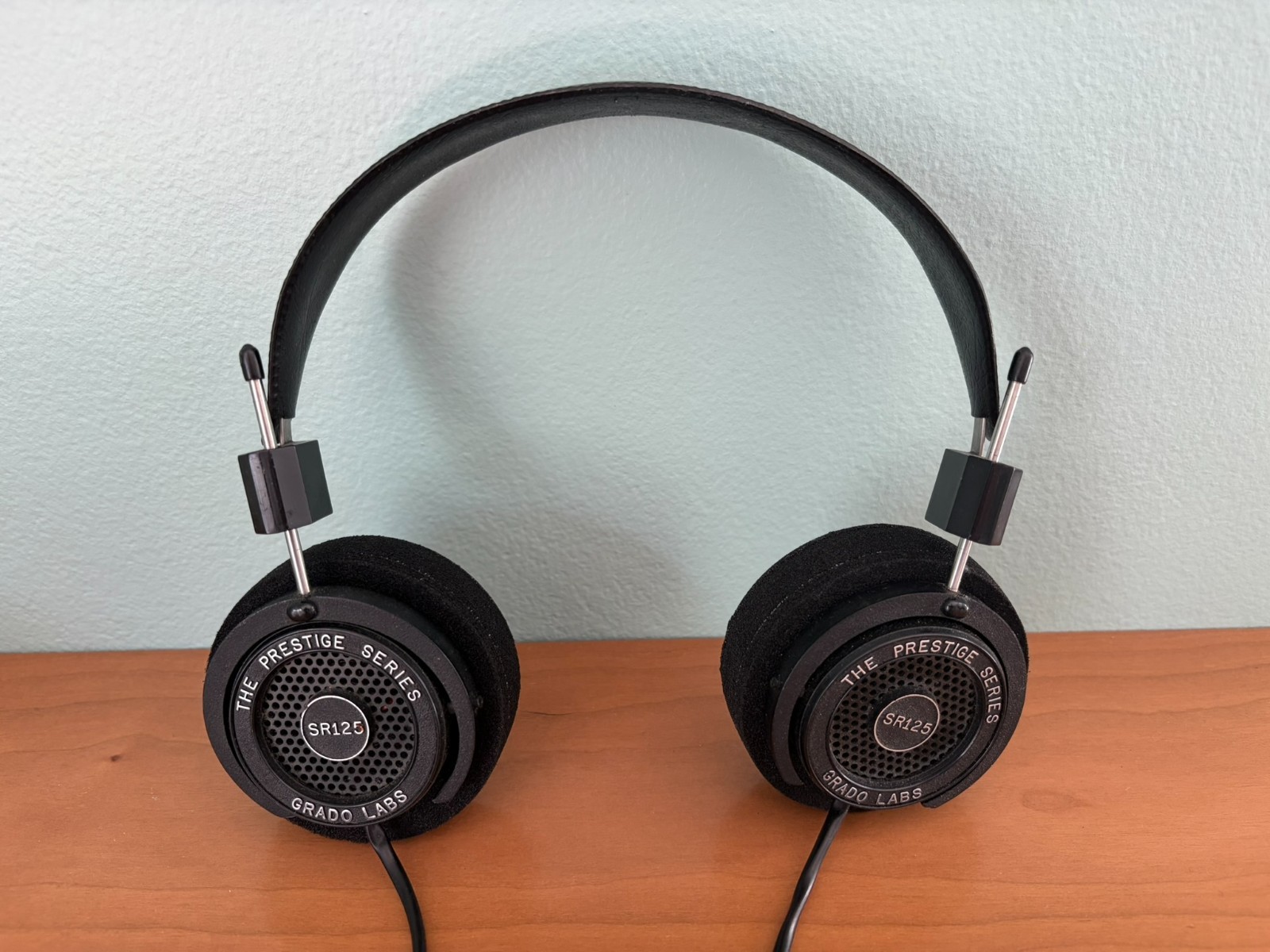 Grado SR125 Prestige Series Open Back Headphones NEW Ear Pads + 1/4 Adapter