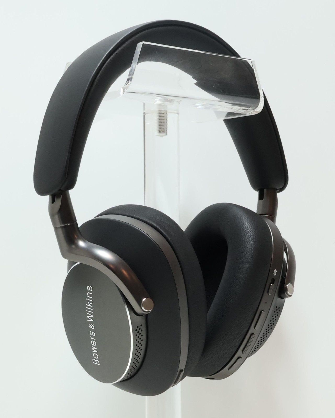 Bowers and Wilkins PX8 Model FP42951 (Black/Gray)