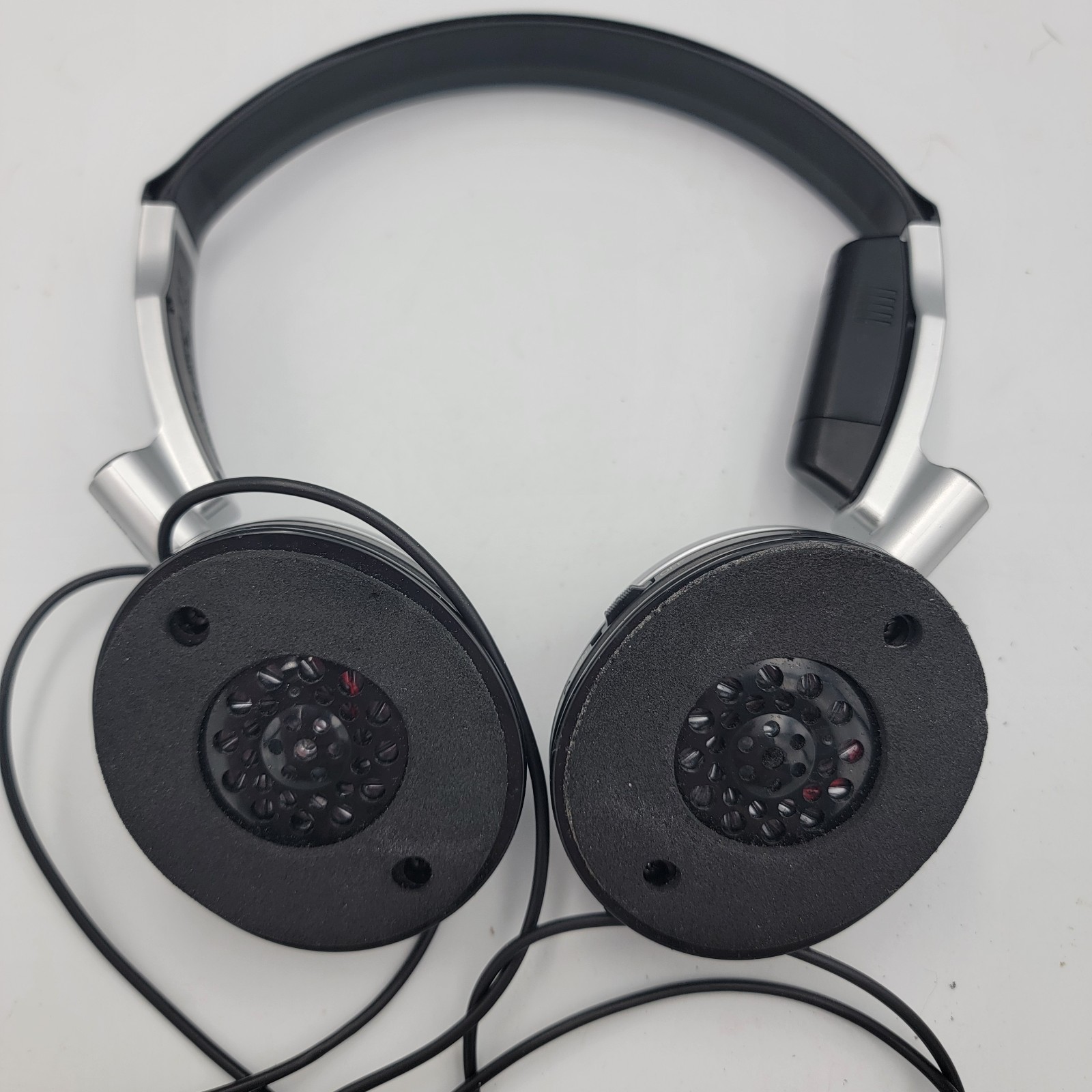 Sony MDR-NC6 Noise Canceling Headphones Earphones Works