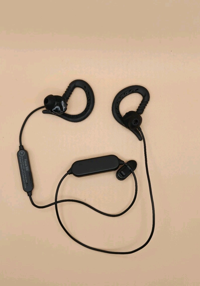 Yurbuds Focus 500 Bluetooth Earphones Black Tested Working Charges No Cable