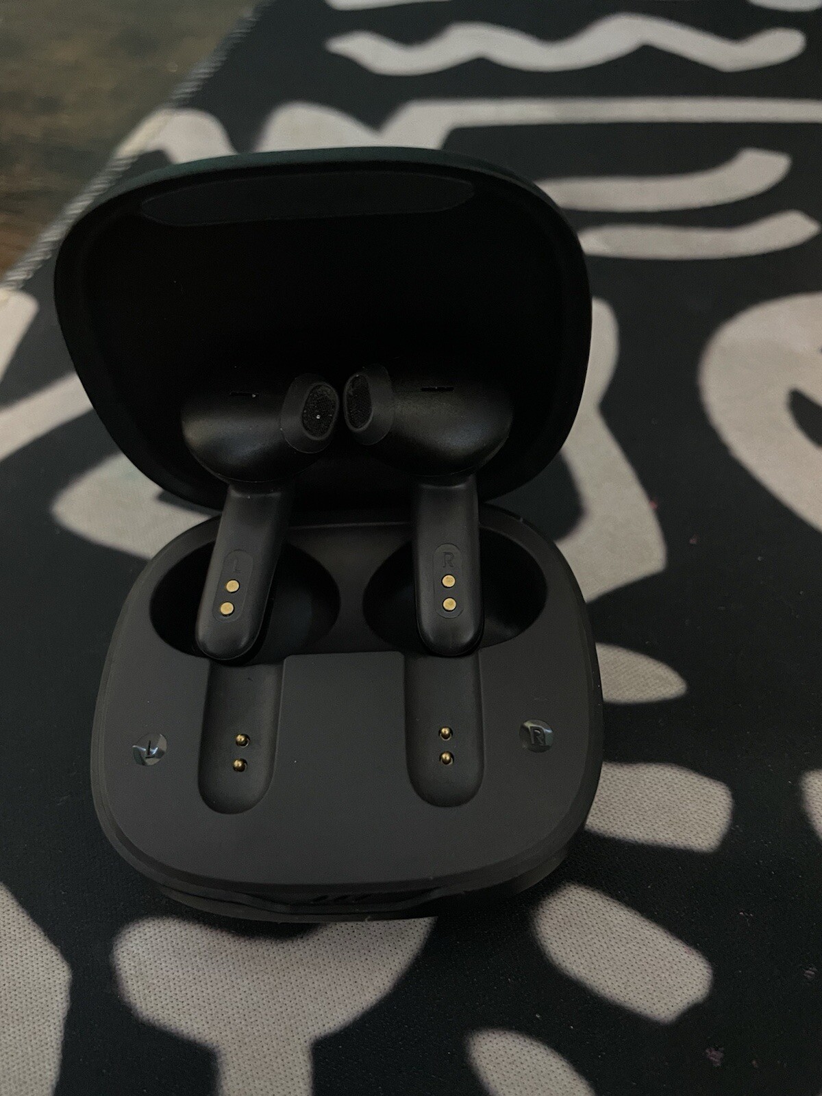 JBL WIRELESS EAR BUDS