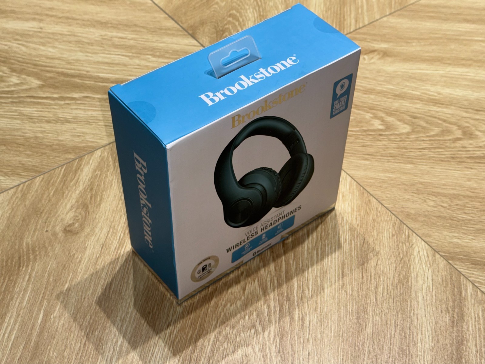 Brookstone Wireless Headphones Voice Assistant Bluetooth 5.0.. GREEN