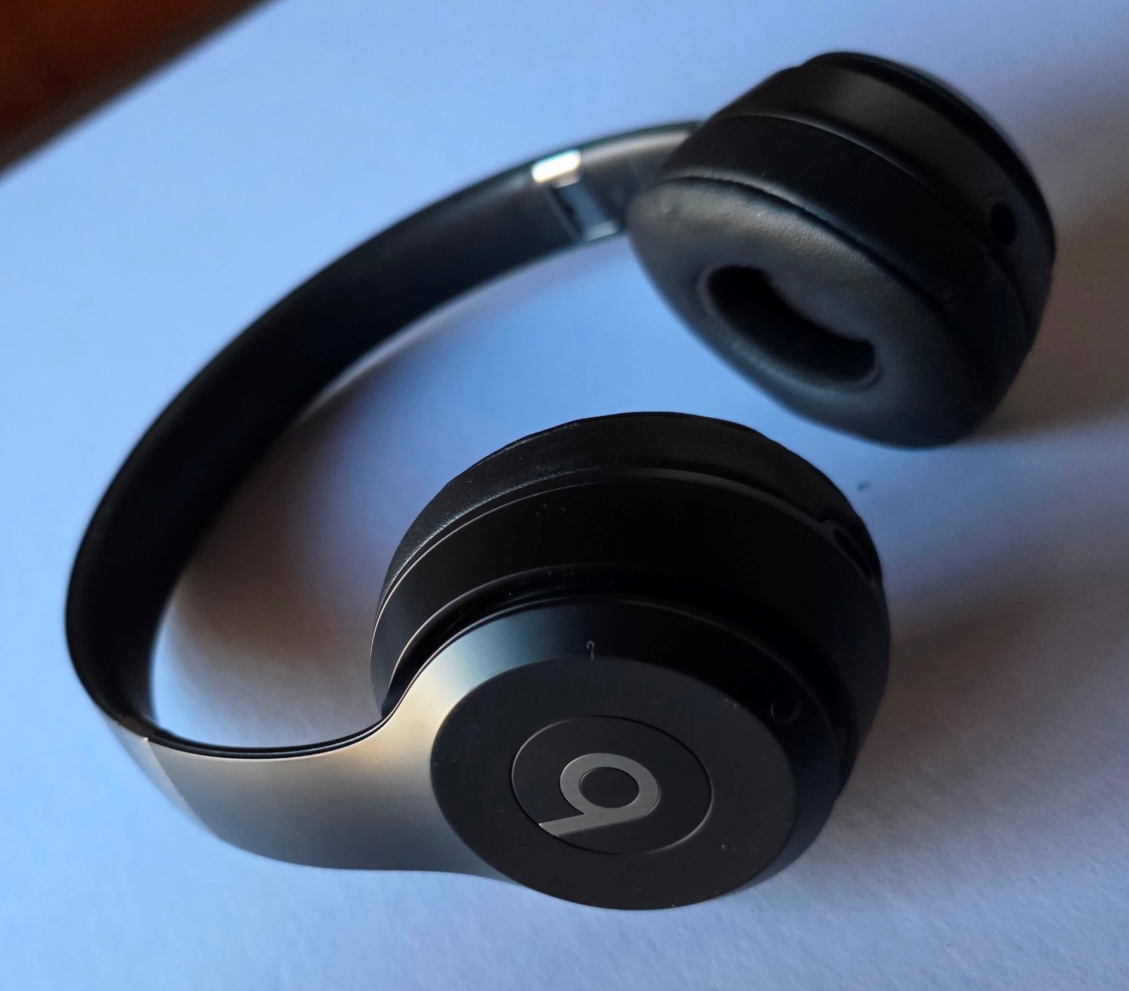 Unused Original Matte Black Beats Solo 4 Wireless Headphones MUW23LL/A in Bulk P