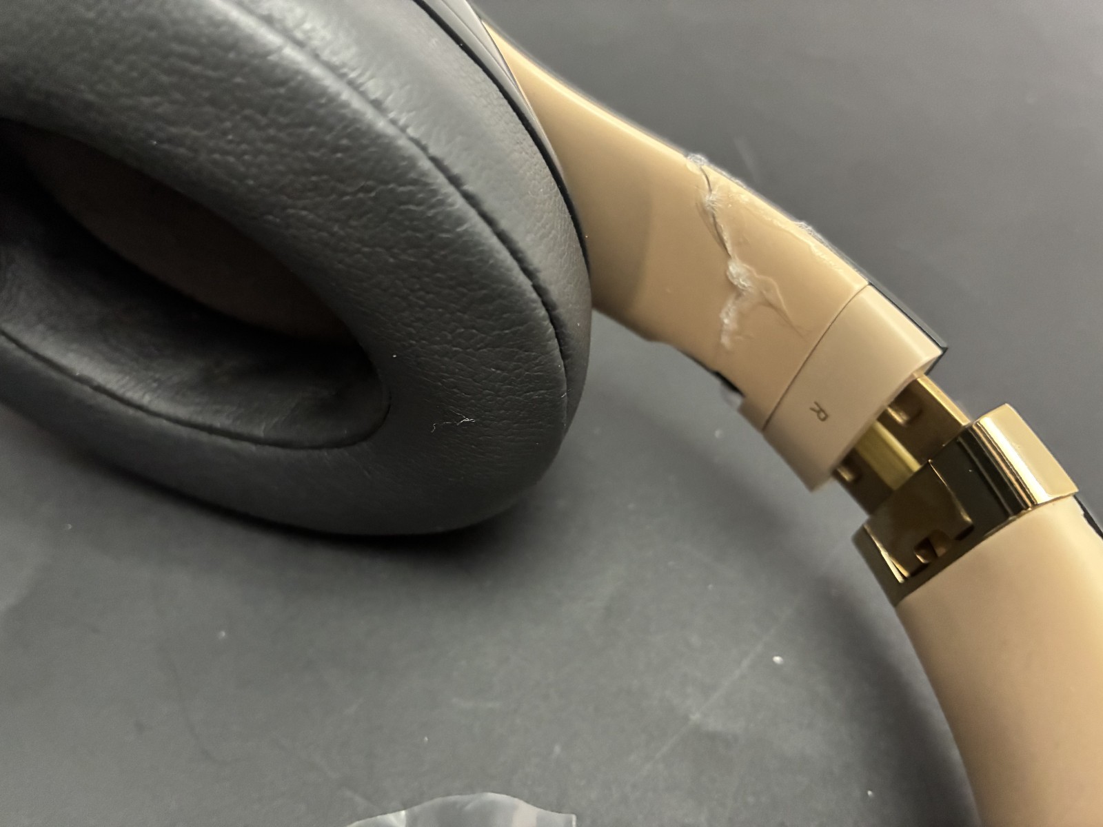 Original Beats by Dr. Dre Studio3 Studio 3 Wireless Headphones by Apple # 3B