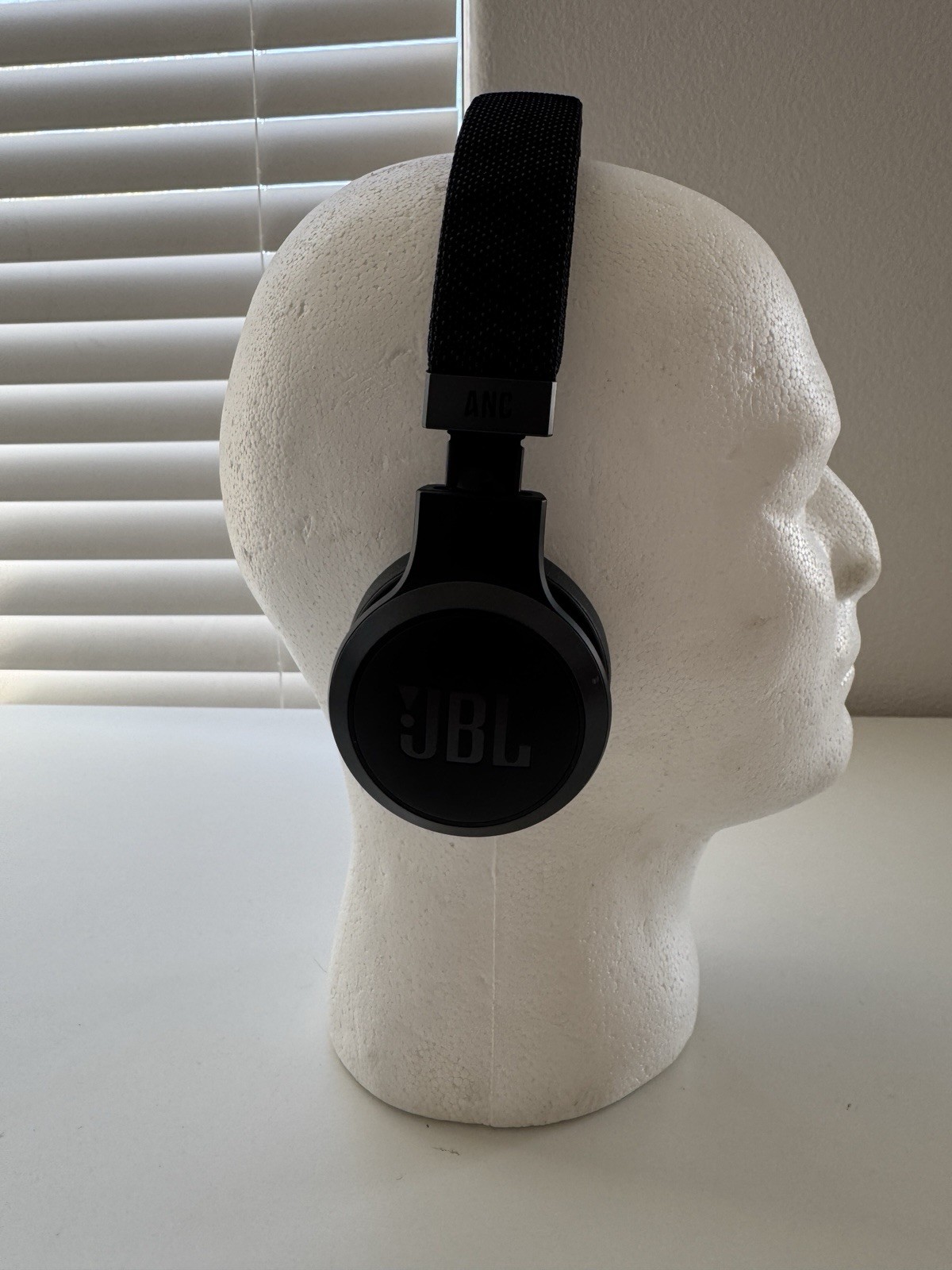 JBL LIVE460NC Wireless On-Ear Headphones Black Works w/ Case No Charger