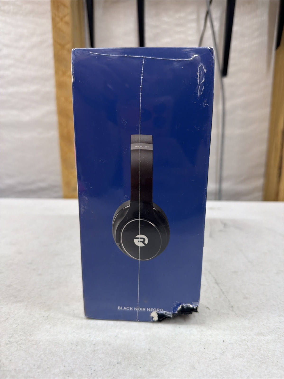 Raycon RBH820-WHI The Everyday Over-Ear Noise-Canceling Headphones – Black