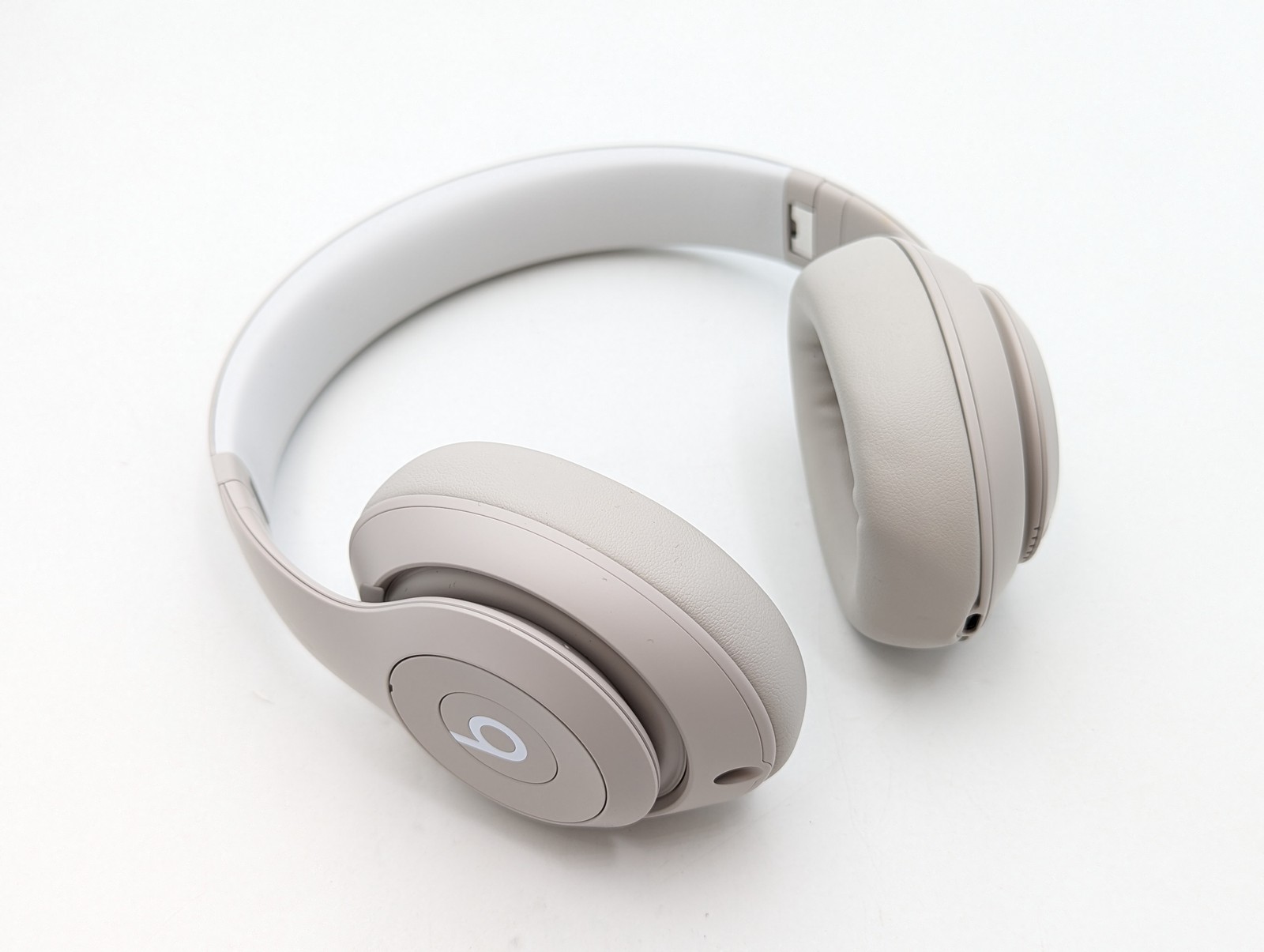 Beats by Dr Dre Studio Pro Wireless Over-Ear Headphones Sandstone – A2924