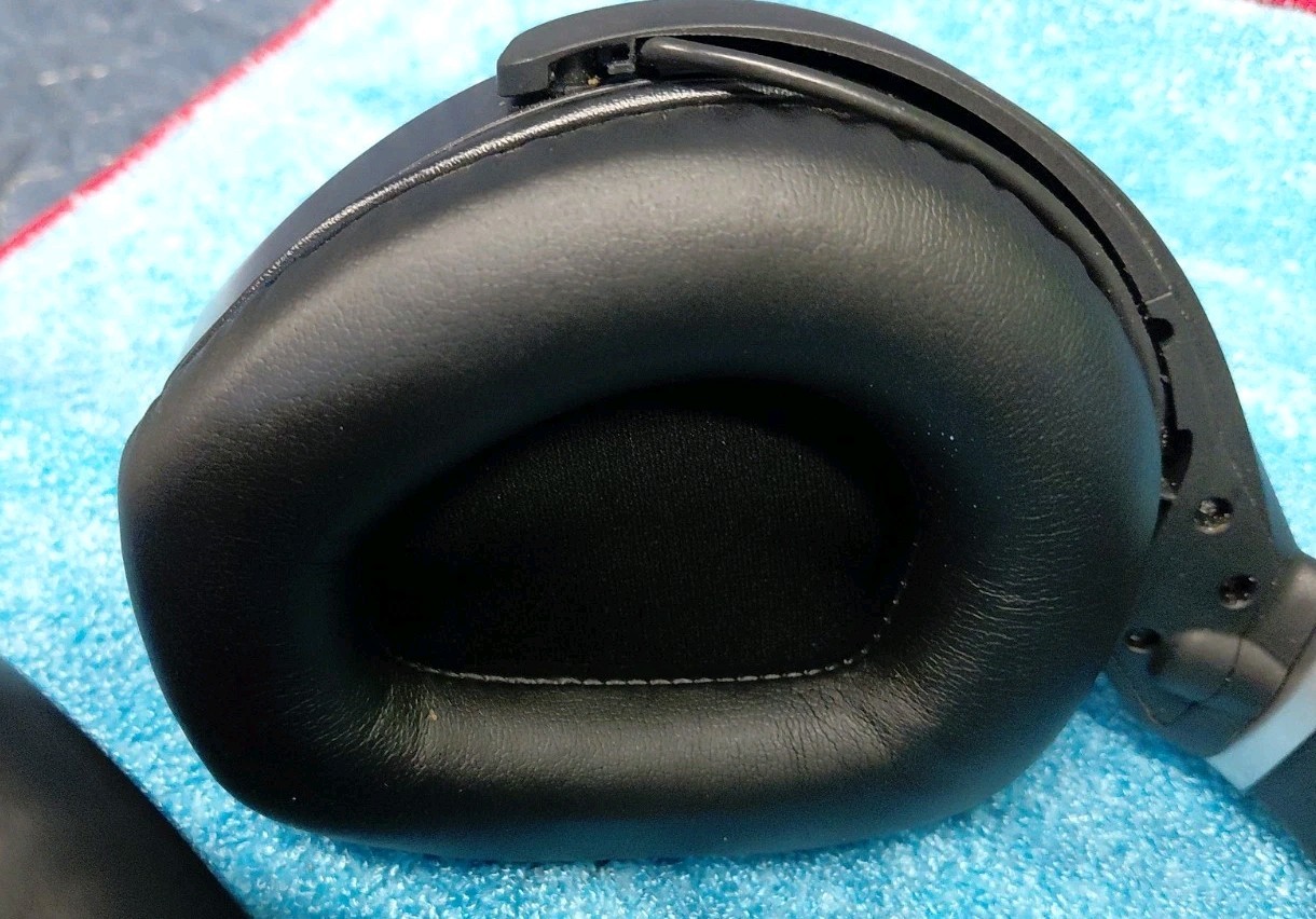 Sennheiser RS 195 RF Wireless Headphone System for TV Listening