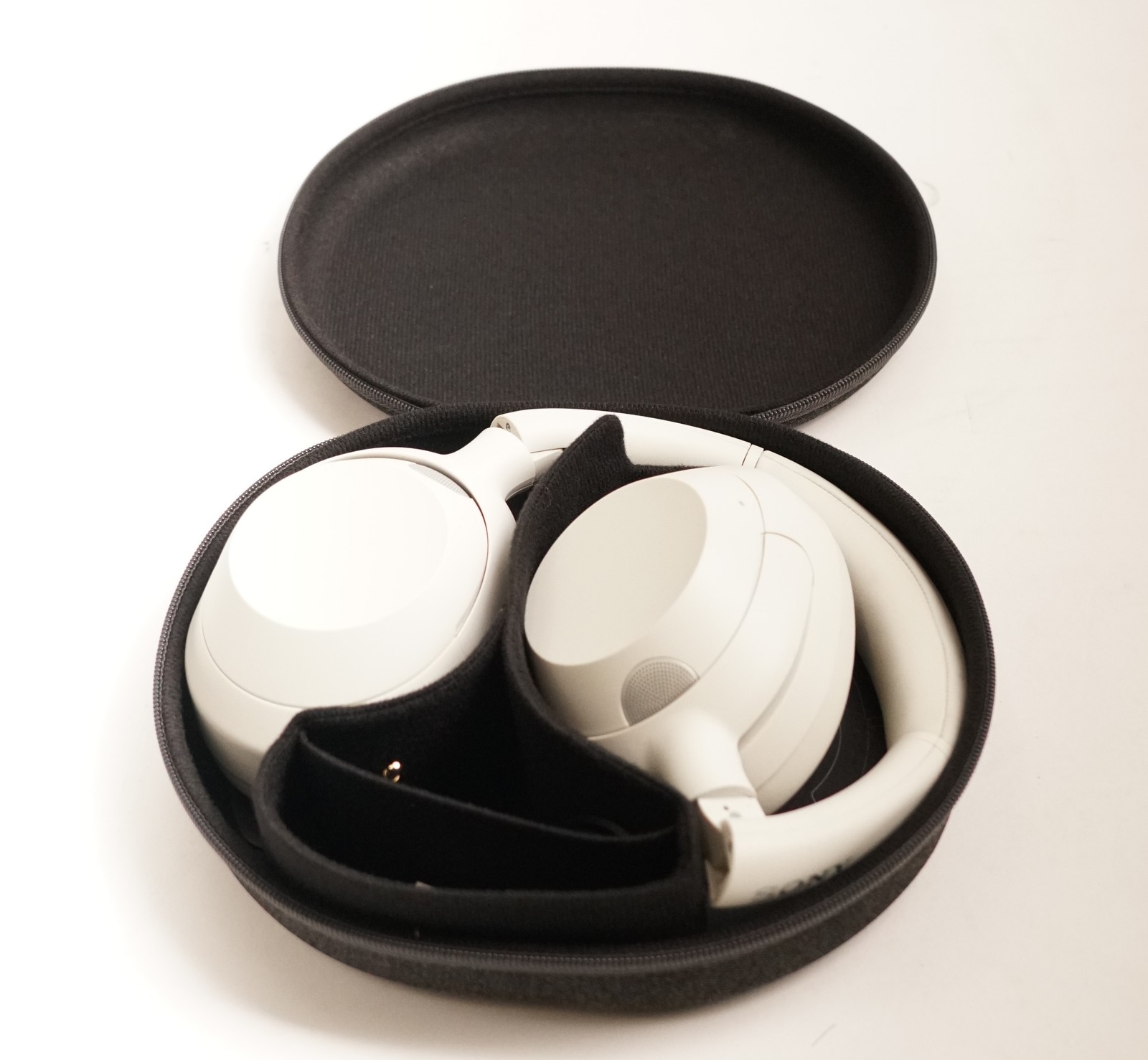 Sony ULT WEAR Wireless Noise Canceling Headphones Mic (Off-White)