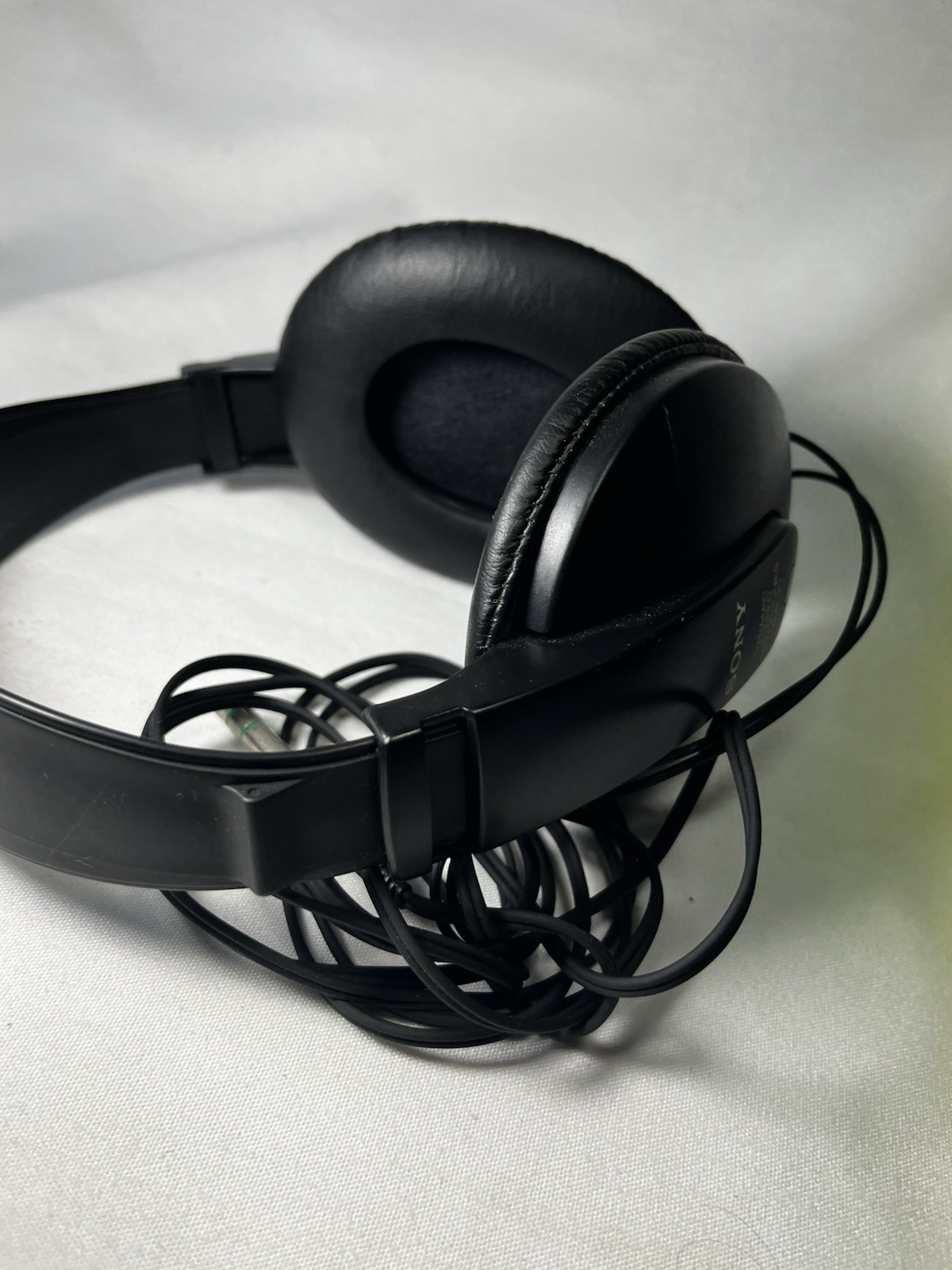 Sony MDR-P1 Dynamic Stereo Wired Headphones•Oval Shape• Adjustable•Jack Adapter