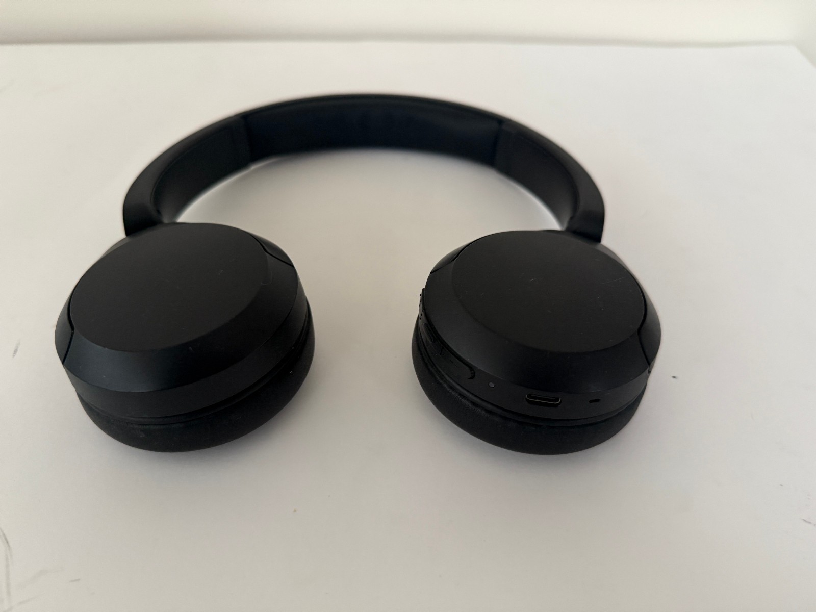 Sony Wireless Over the Ear Headphones YY2958 WH-CH520, Black, Tested…