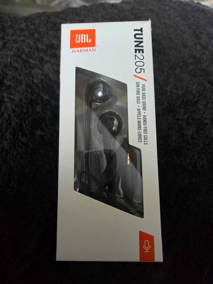 JBL Tune205 wired earbuds, box open