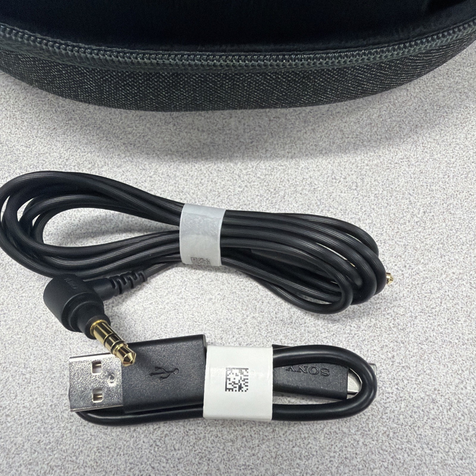 Sony ULT WEAR 900N Wireless Noise Canceling Bluetooth Headphones Black WH-ULT900