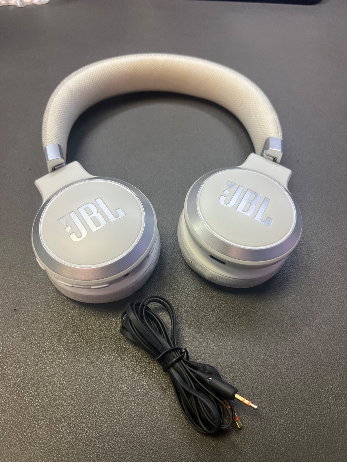 JBL LIVE 460NC headphones-WHITE WIRED ONLY!-