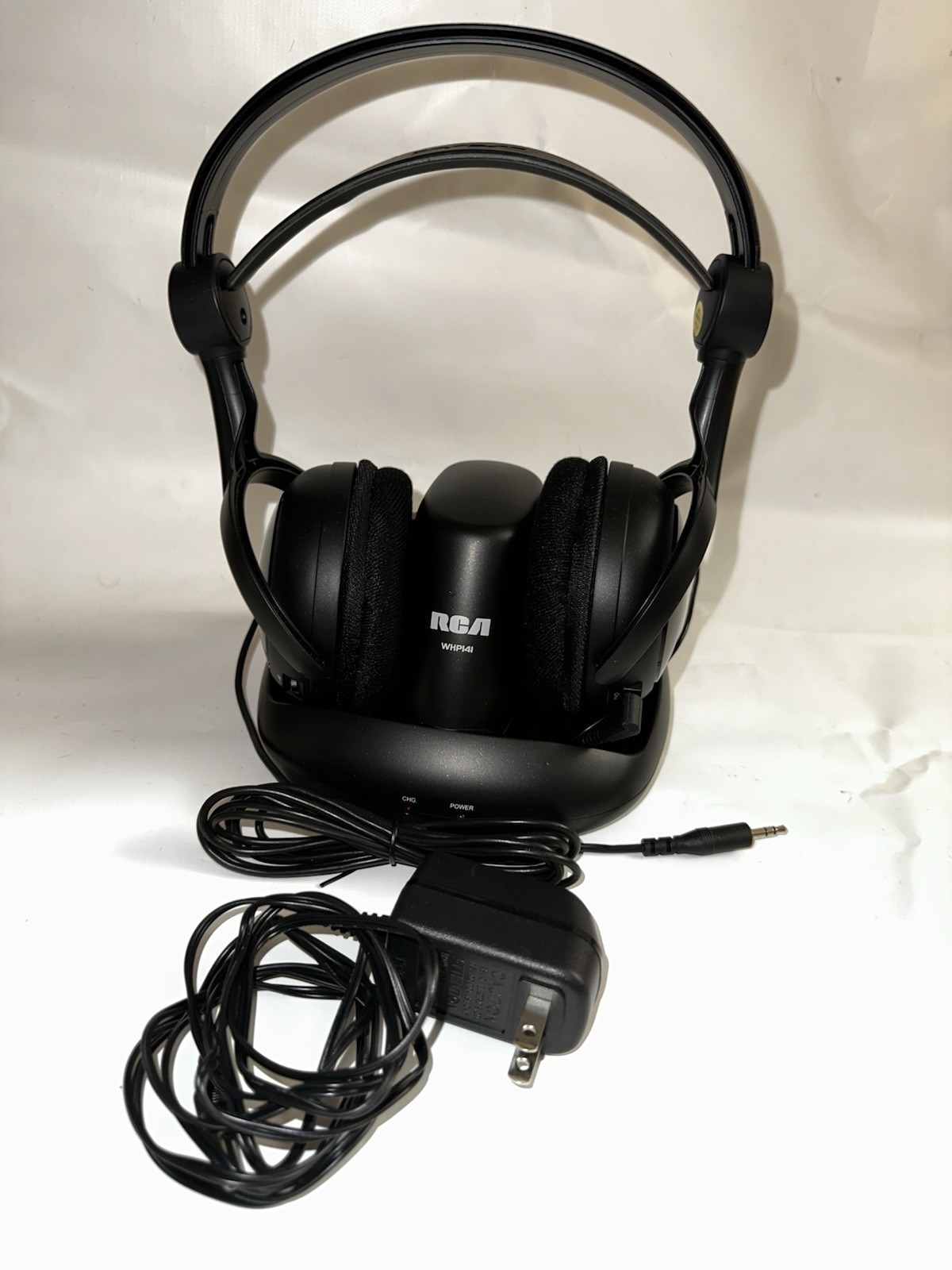 RCA WHP141 900MHz RF UHF Wireless Over-Ear Headphones Black w/ Base Dock