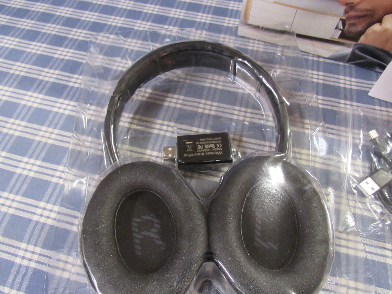 Tianfucen Wireless Headphones for TV BKM400 (New Open Box) FAST FREE SHIPPING.