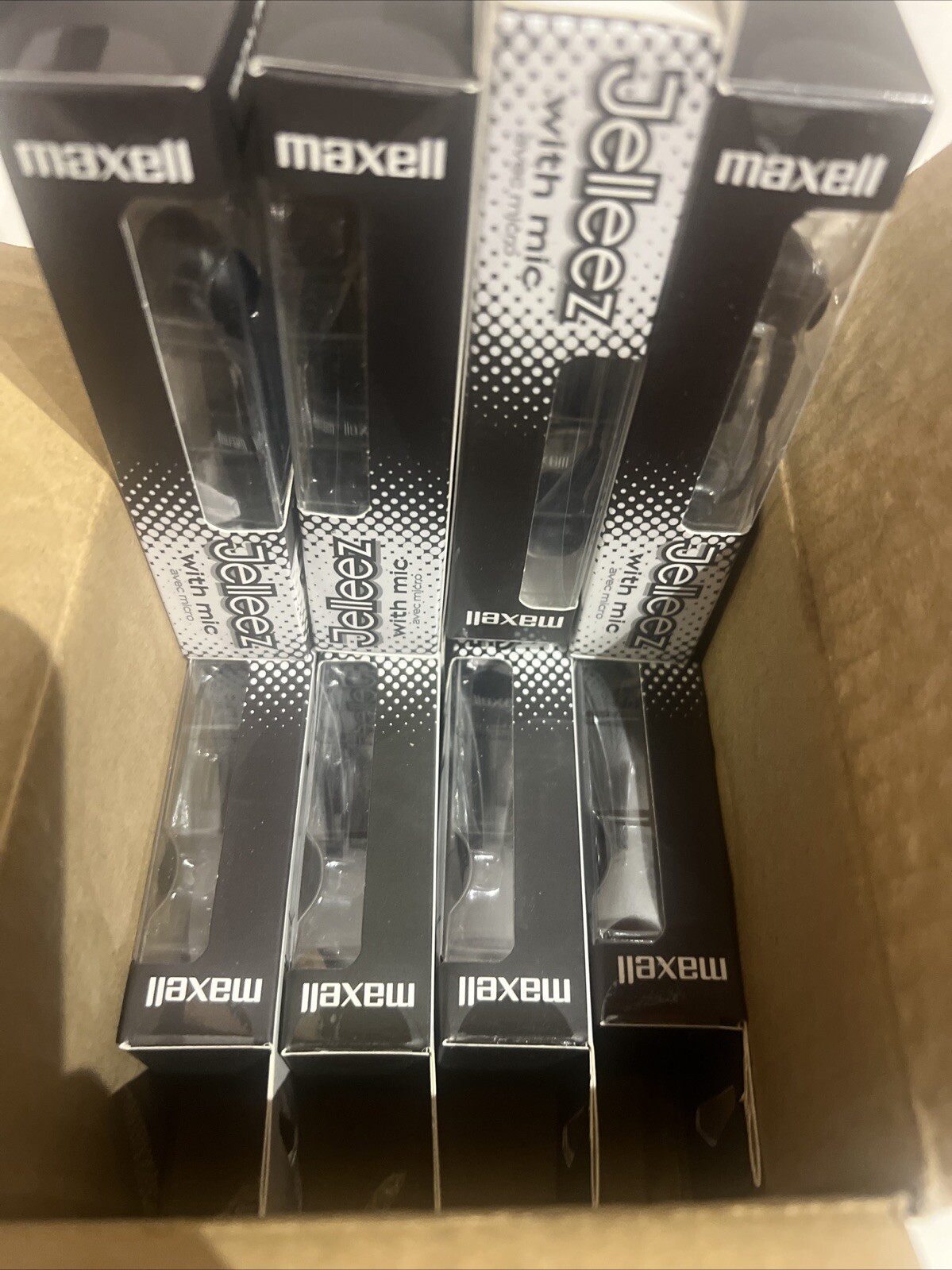 8 Lot Maxell 191569 JELM-BK Jelleez Earbuds Soft Comfort Fit with Mic. Free Ship