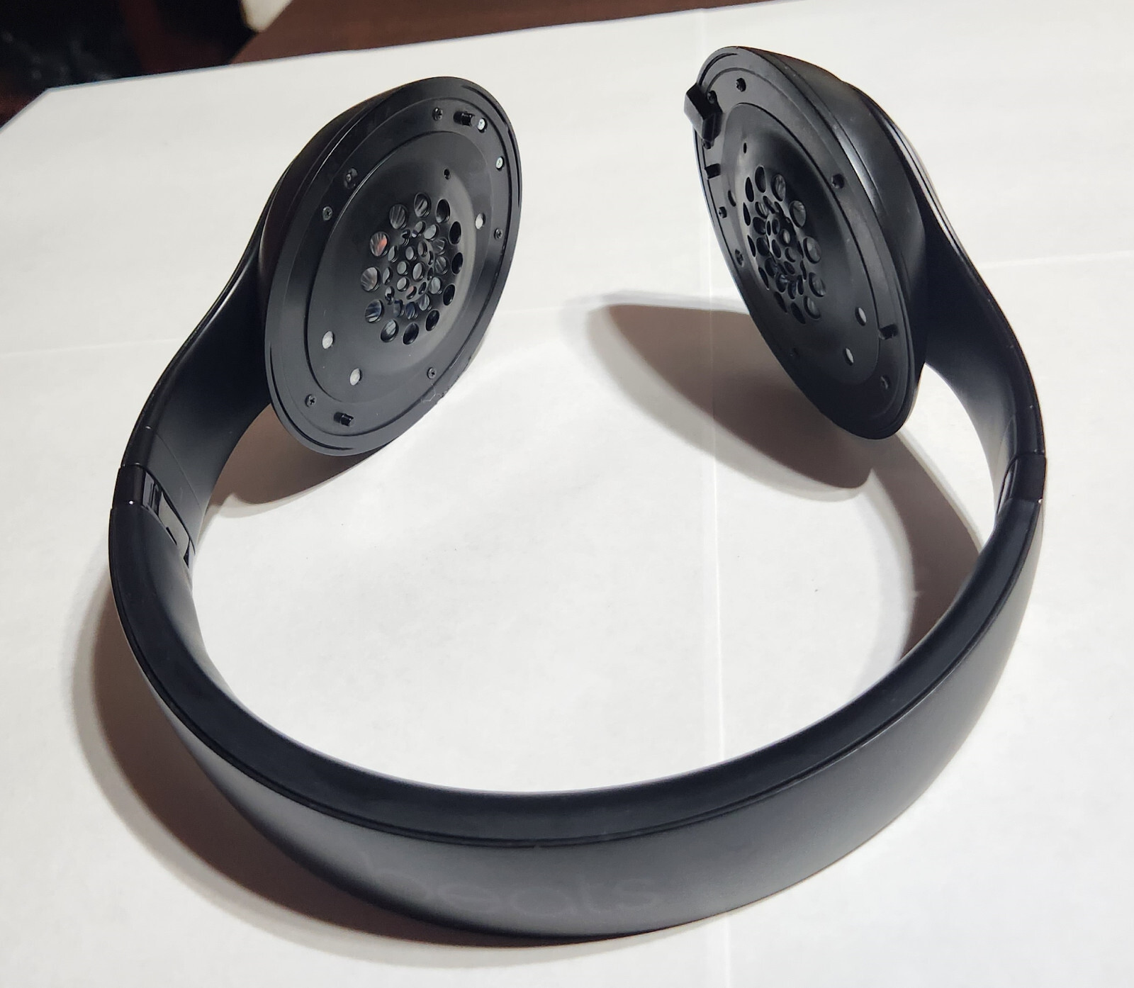 DEFECTIVE Matte Black Beats Studio3 Wireless Headphones NOT PAIRING & NO EARPADS