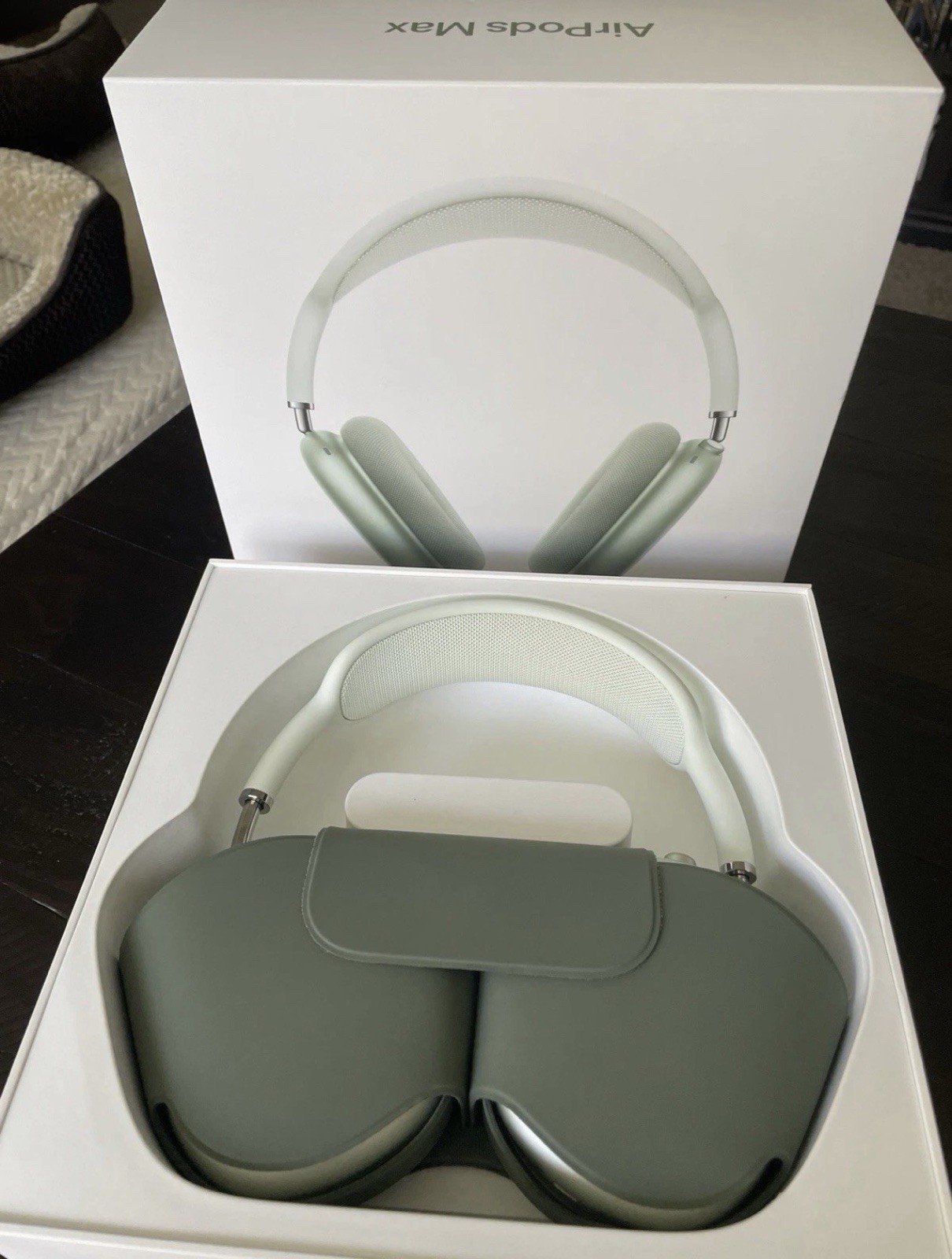 Apple AirPods Max Over-Ear Wireless Bluetooth Headphones w/ Smart Case Green