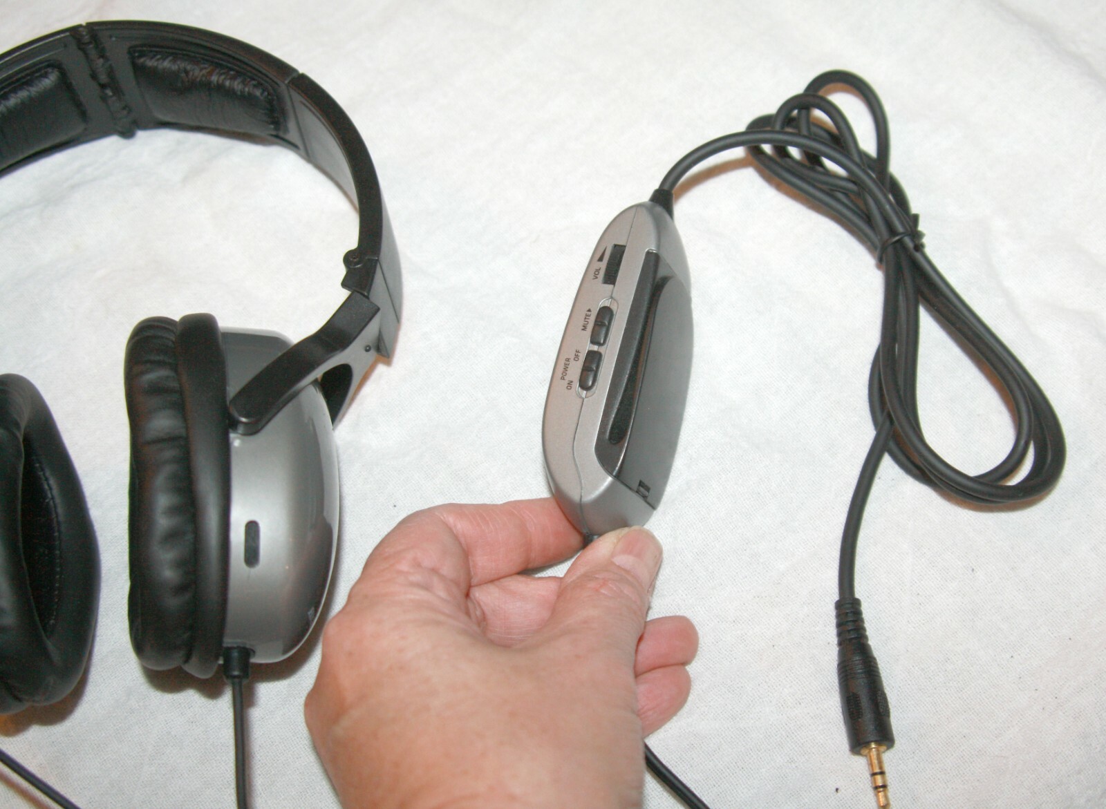 High Sierra NC-710 Noise Cancelling Headphones wired adjustable foldable