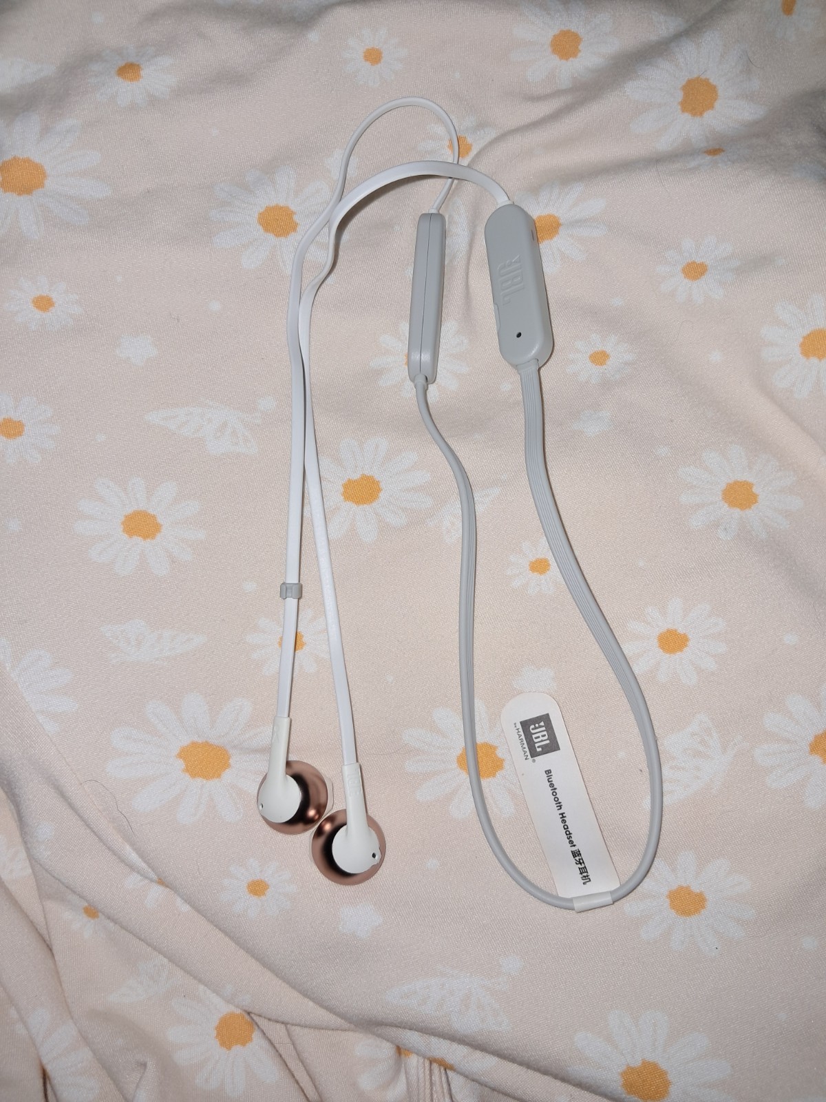 JBL Tune 205BT in-Ear Bluetooth Earphone White/Rose Gold