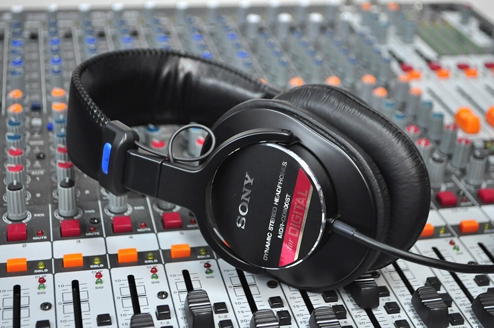 SONY MONITOR HEADPHONES MDR-CD900ST Japan model NEW From Japan
