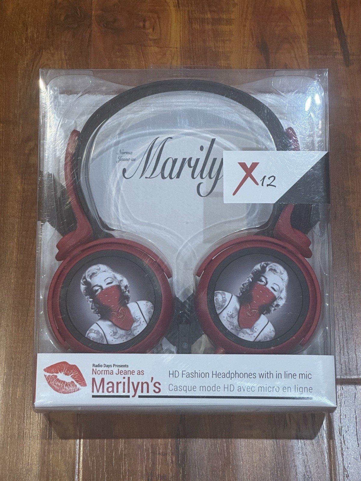 Marilyn Monroe X12 Red Gangster Inline Mic 3.5mm Headphones – NIB – New & Sealed