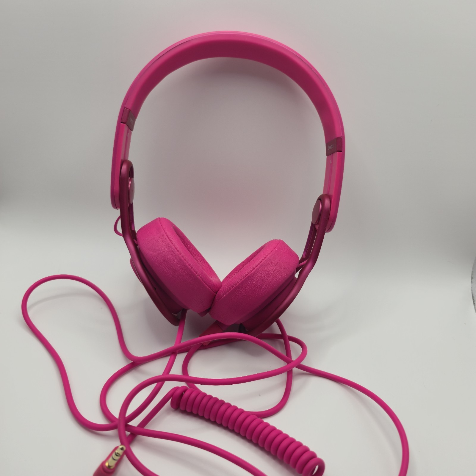 Beats by Dr. Dre Mixr Mixer On-Ear Wired Headphones Pink Edition