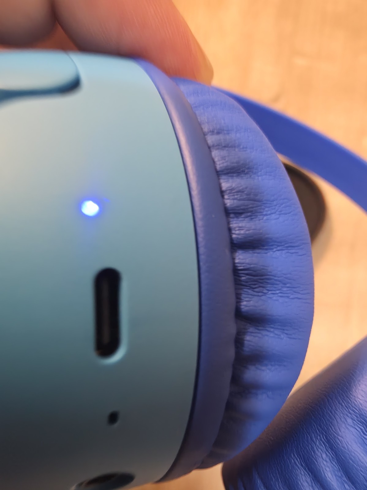 Belkin SoundForm Mini – Wireless Bluetooth Headphones for Kids with 30H Battery