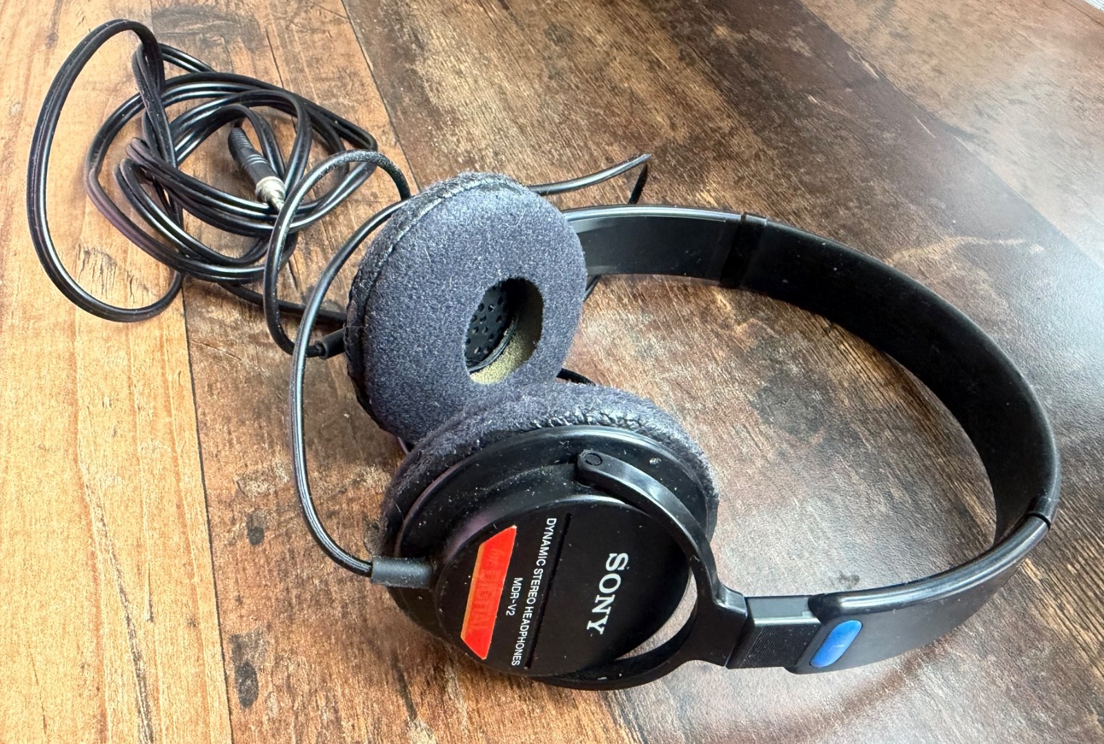 Vintage 80s Sony MDR-V2 Over the Ear Headphones Tested & Works need plug repair!