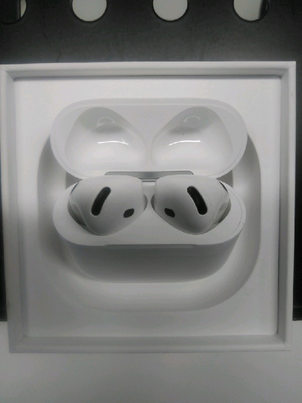 Apple AirPods 4 ‎‎MXP63LL/A Earbuds White Bluetooth Active Noise Cancellation