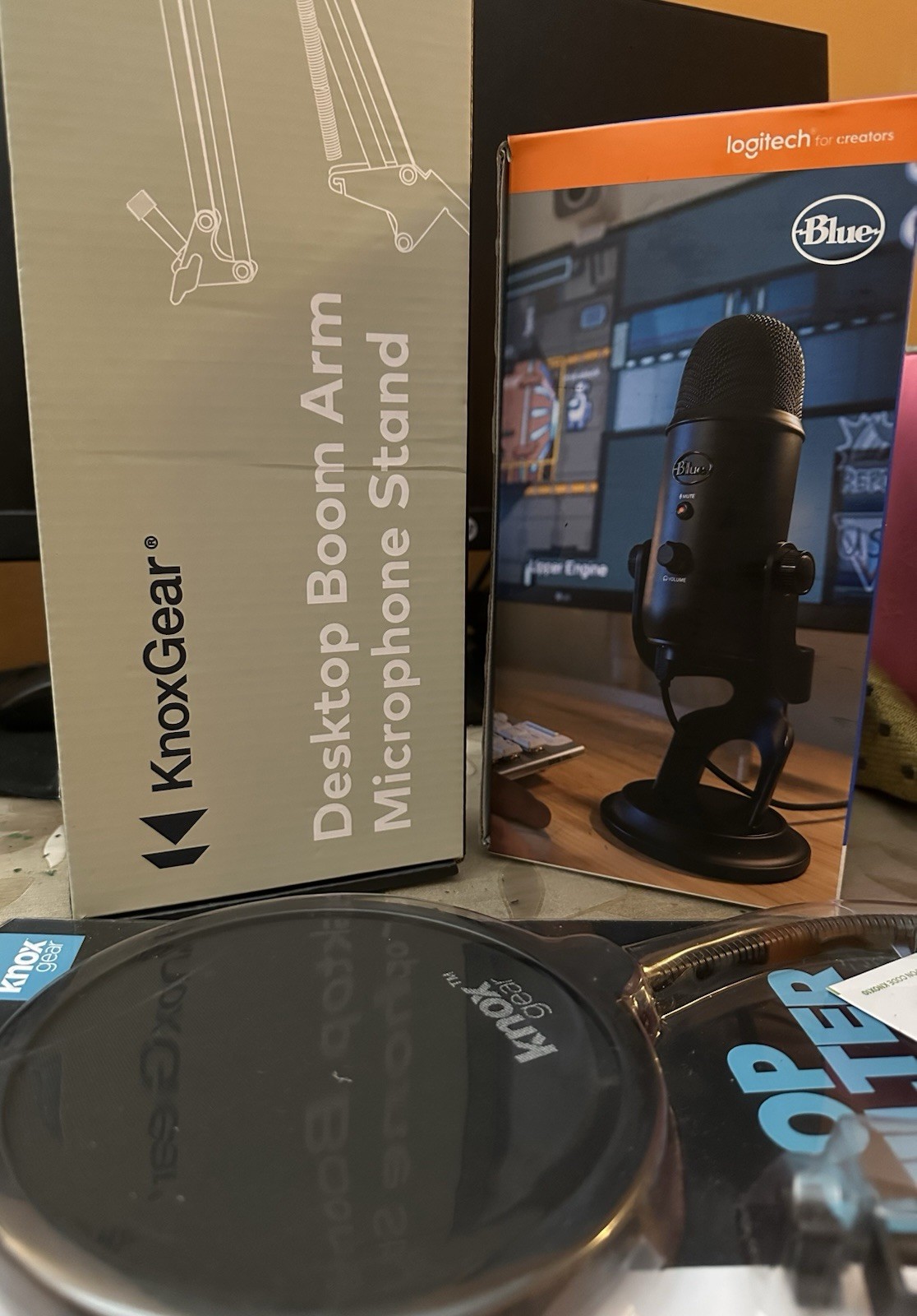 New Set Knox Gear Desktop Microphone Stand, Pop Filter, And Blue Yeti Microphone