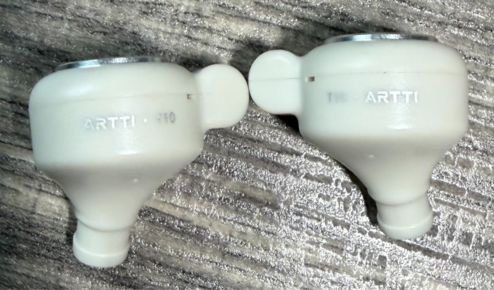 Artti T10 14.2 mm Dual Magnetic Planer IEM 2 pin 3.5 mm jack.
