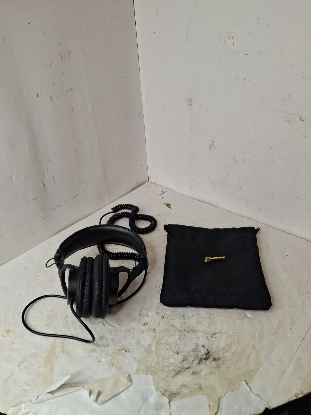 Sony MDR-7506 Sound Monitor Headphones (Black) Bag And Jack Excellent Condition