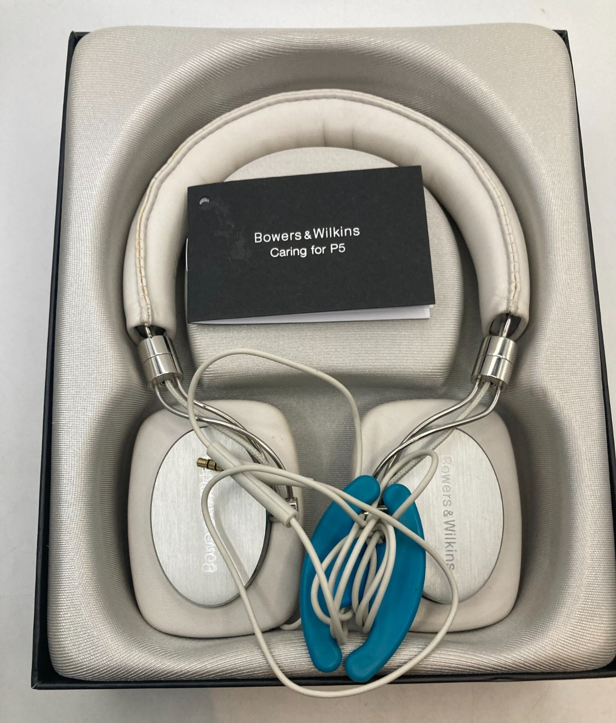 Bowers & Wilkins P5 Mobile Hi-Fi Headphones Ivory Boxed Wired On-Ear