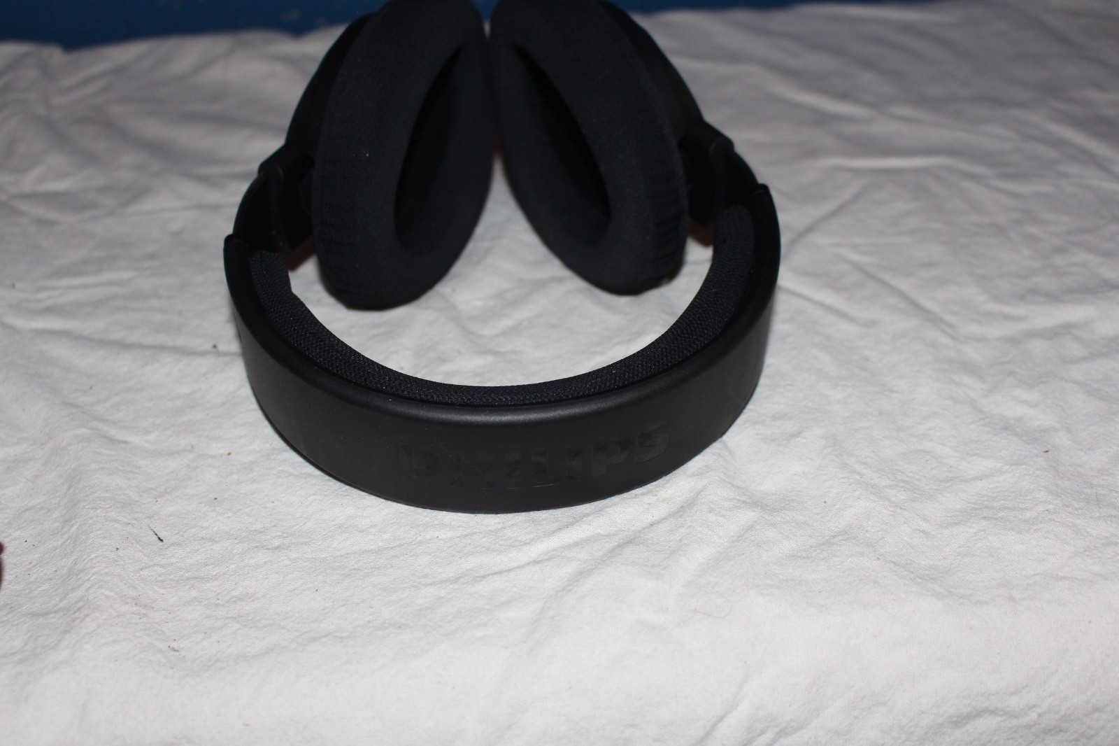 Philips SHP9500 HiFi Stereo Over-Ear Headphones with Case