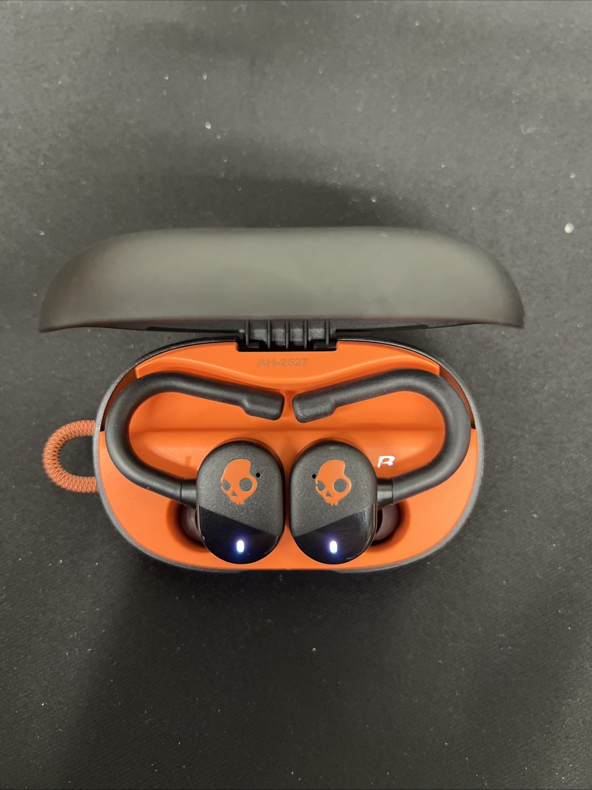 Skullcandy Push Play Active Wireless Earbuds w/Charging Case – Black/Orange