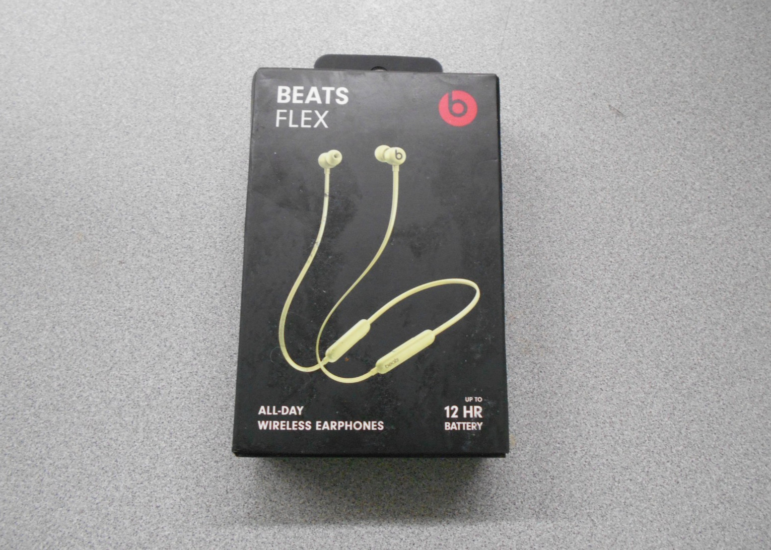 NEW!! Beats by Dr. Dre Flex Wireless Neckband Earphones 12 HR Battery – Yellow