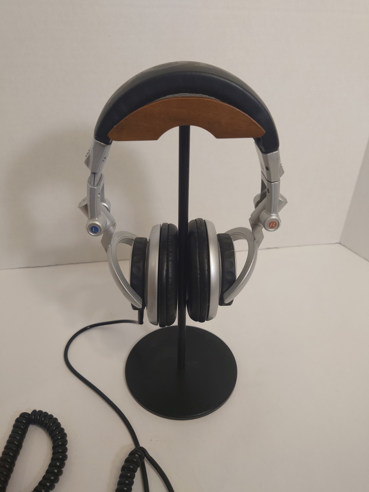 Sony MDR-V700 Over-Ear DJ Stereo Headphones 50mm Coiled 3.5mm Silver/Black