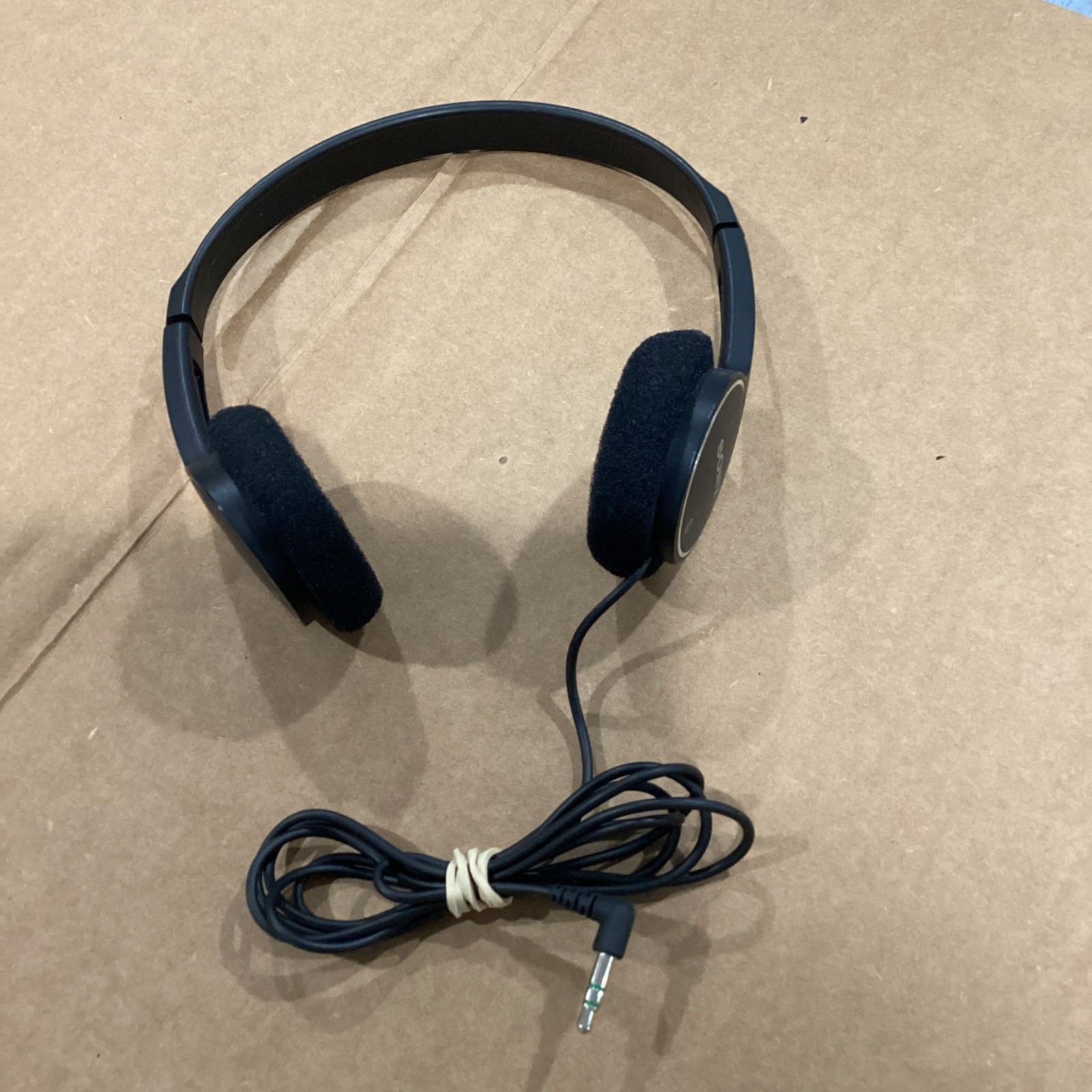 SONY MDR-222 Stereo Headphones On Ear Wired (WalkMan) Vintage Style – Tested