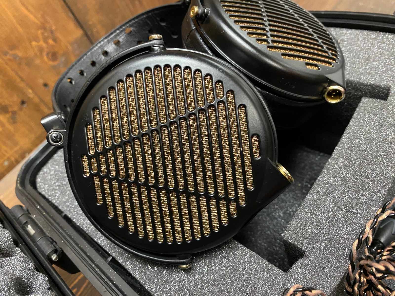Audeze LCD-4z Planar Magnetic Headphones | USED/GREAT | Open Back | Hard Case