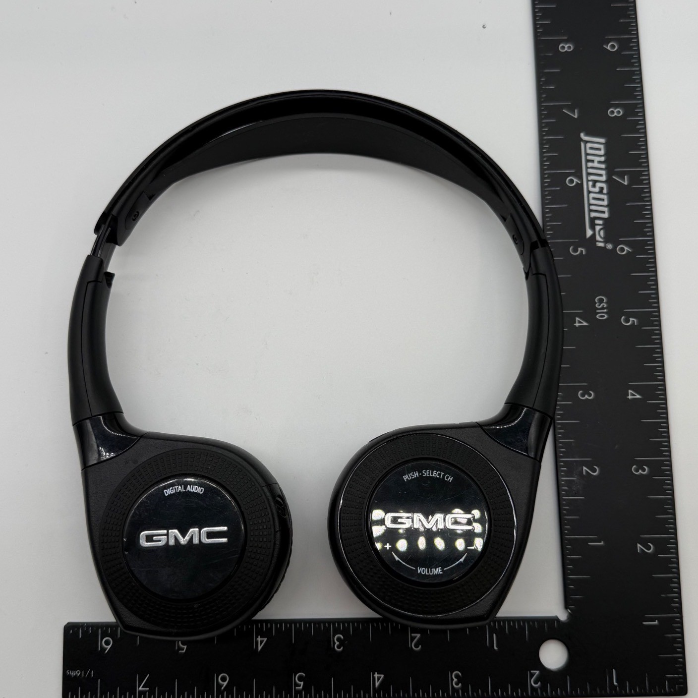 GMC Wireless Infrared IR Headphones Rear Seat Entertainment System Dual CH